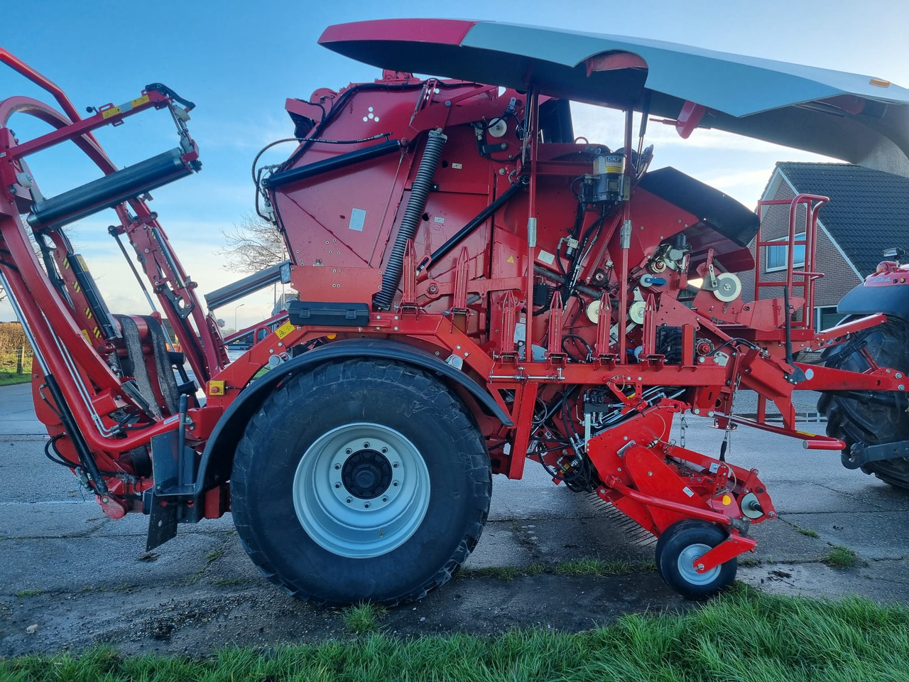 LELY WELGER RPC 160V - Omotač bala: slika LELY WELGER RPC 160V - Omotač bala LELY WELGER RPC 160V - Omotač bala: slika LELY WELGER RPC 160V - Omotač bala
