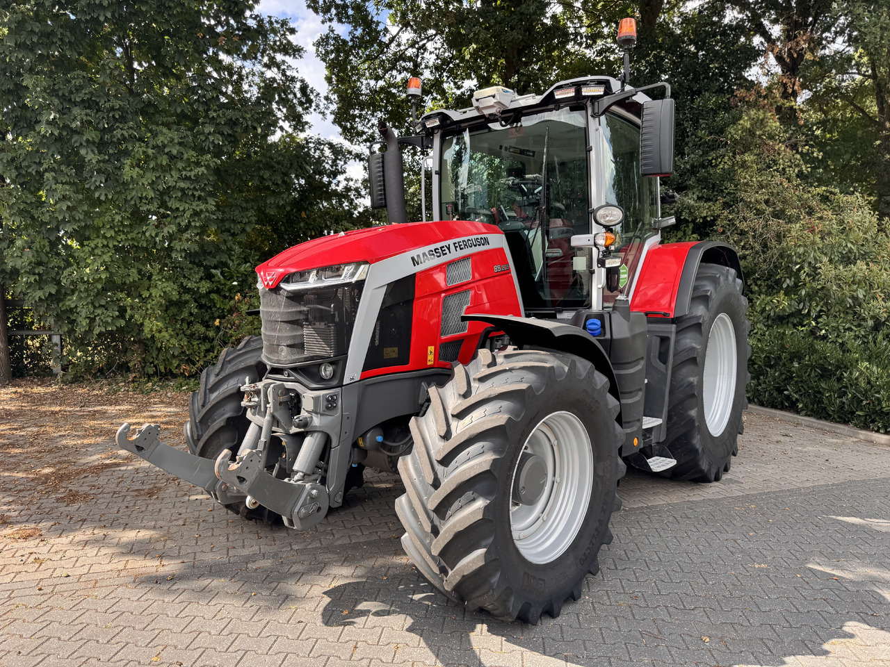 MASSEY FERGUSON 8s.205 Dyna7 Exclusive - Traktor: slika MASSEY FERGUSON 8s.205 Dyna7 Exclusive - Traktor MASSEY FERGUSON 8s.205 Dyna7 Exclusive - Traktor: slika MASSEY FERGUSON 8s.205 Dyna7 Exclusive - Traktor