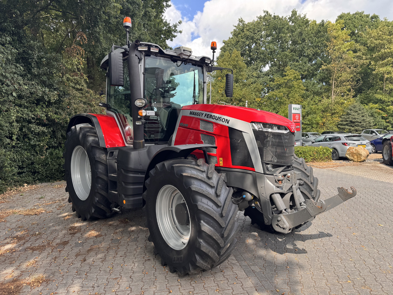 MASSEY FERGUSON 8s.205 Dyna7 Exclusive - Traktor: slika MASSEY FERGUSON 8s.205 Dyna7 Exclusive - Traktor MASSEY FERGUSON 8s.205 Dyna7 Exclusive - Traktor: slika MASSEY FERGUSON 8s.205 Dyna7 Exclusive - Traktor