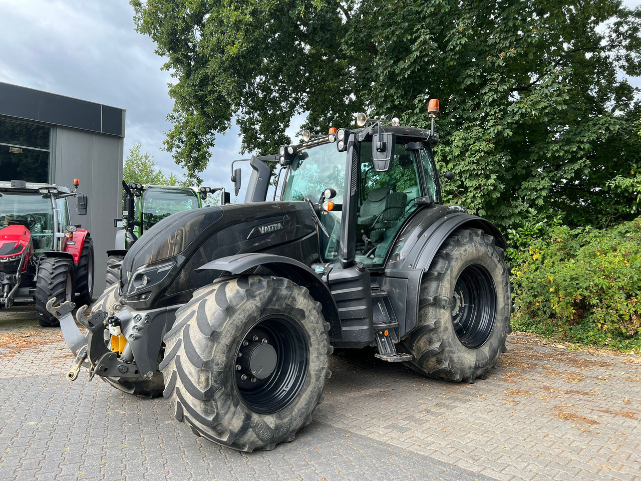 VALTRA T174 Versu - Traktor: slika VALTRA T174 Versu - Traktor VALTRA T174 Versu - Traktor: slika VALTRA T174 Versu - Traktor