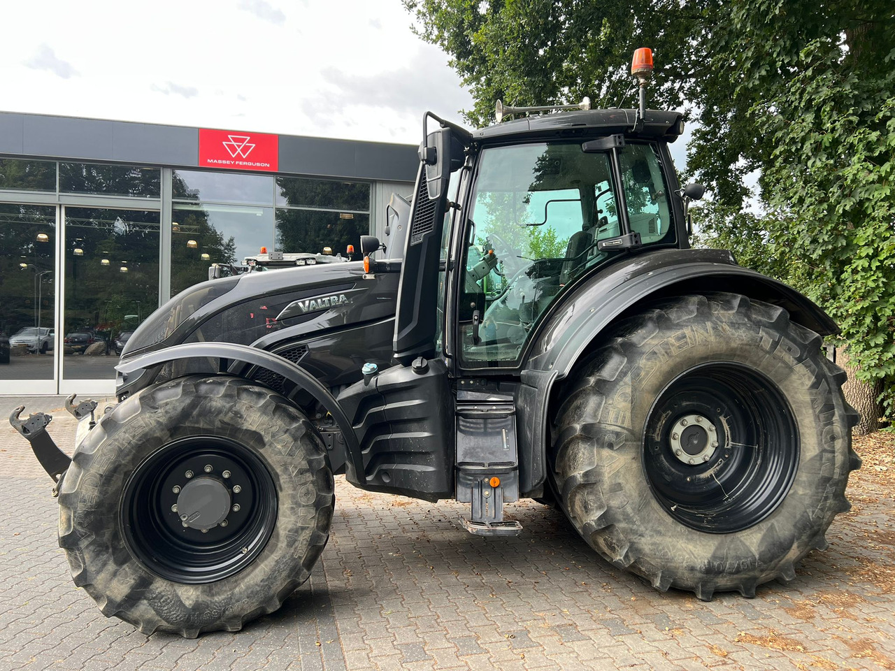 VALTRA T174 Versu - Traktor: slika VALTRA T174 Versu - Traktor VALTRA T174 Versu - Traktor: slika VALTRA T174 Versu - Traktor