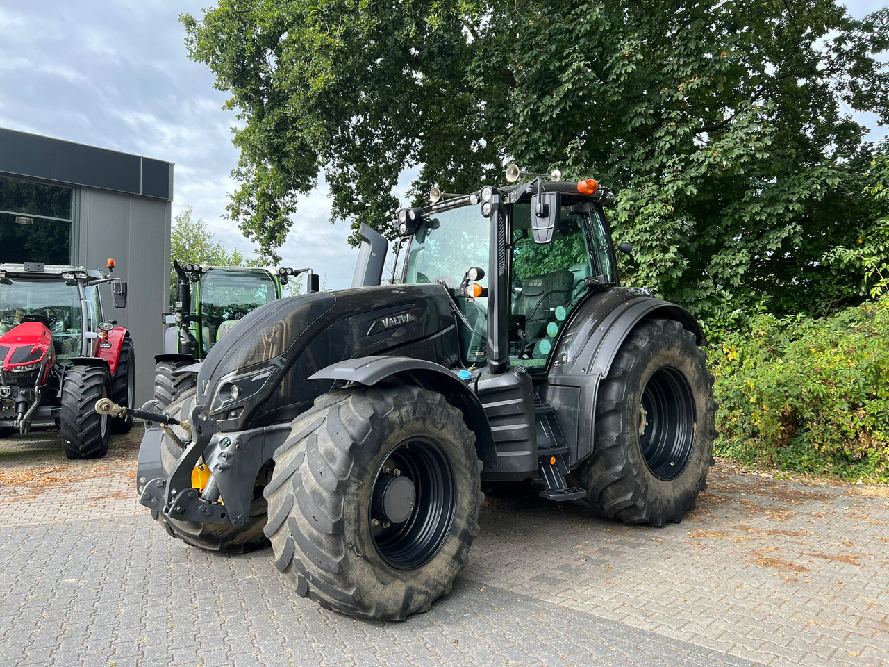 VALTRA T174 Versu - Traktor: slika VALTRA T174 Versu - Traktor VALTRA T174 Versu - Traktor: slika VALTRA T174 Versu - Traktor