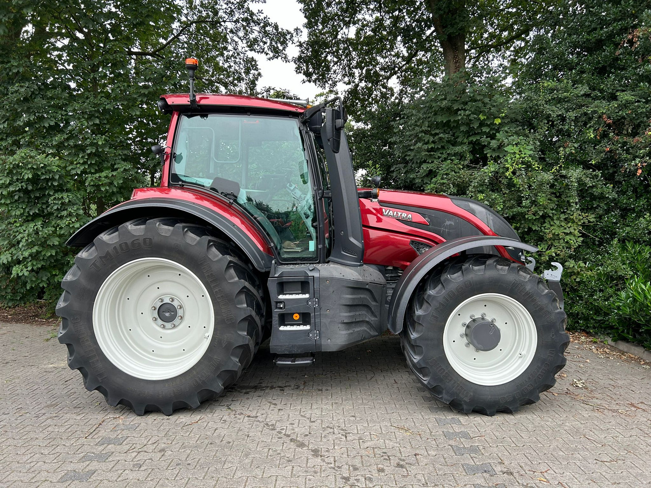 VALTRA T214 Direct - Traktor: slika VALTRA T214 Direct - Traktor VALTRA T214 Direct - Traktor: slika VALTRA T214 Direct - Traktor