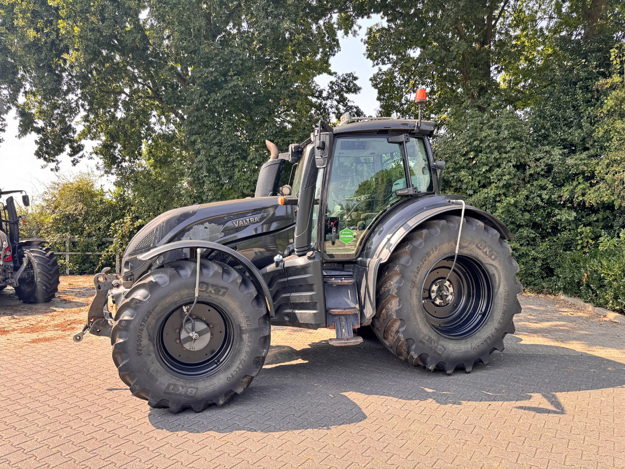 VALTRA T214 Direct - Traktor: slika VALTRA T214 Direct - Traktor VALTRA T214 Direct - Traktor: slika VALTRA T214 Direct - Traktor