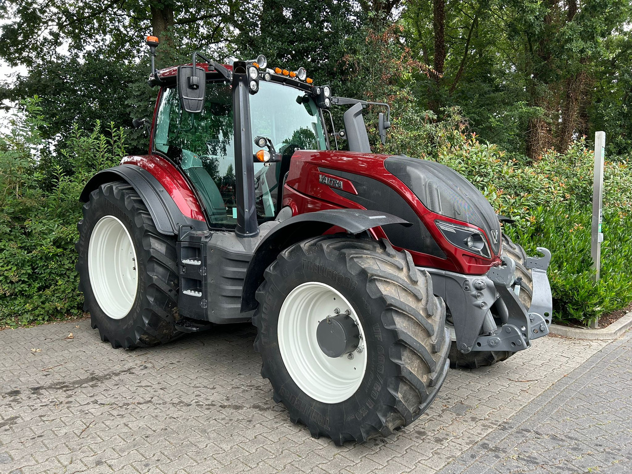 Valtra T214 Direct - Traktor: slika Valtra T214 Direct - Traktor Valtra T214 Direct - Traktor: slika Valtra T214 Direct - Traktor