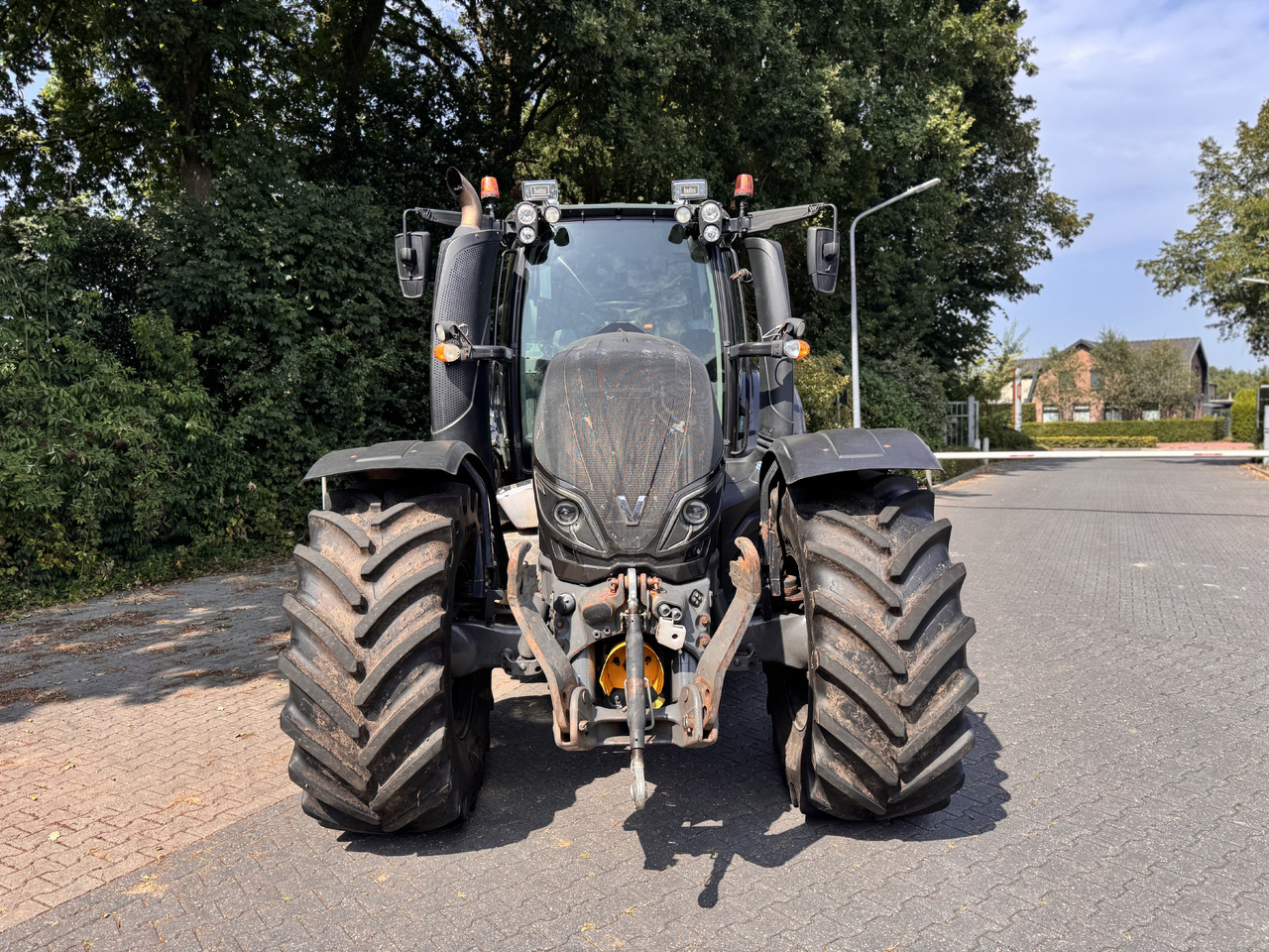Valtra T214 Dorect - Traktor: slika Valtra T214 Dorect - Traktor Valtra T214 Dorect - Traktor: slika Valtra T214 Dorect - Traktor