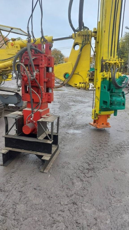ABI RE 8000 (O&K RH 6) no mobilram tm bauer rtg rg bg - Zabijač stupova: slika ABI RE 8000 (O&K RH 6) no mobilram tm bauer rtg rg bg - Zabijač stupova ABI RE 8000 (O&K RH 6) no mobilram tm bauer rtg rg bg - Zabijač stupova: slika ABI RE 8000 (O&K RH 6) no mobilram tm bauer rtg rg bg - Zabijač stupova