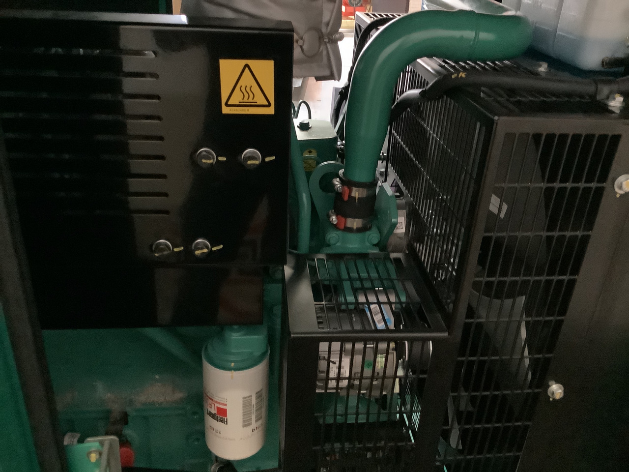 Novi Generatorski set Cummins C110D5Q. 110KVA Generator. Brand new.: slika Novi Generatorski set Cummins C110D5Q. 110KVA Generator. Brand new.