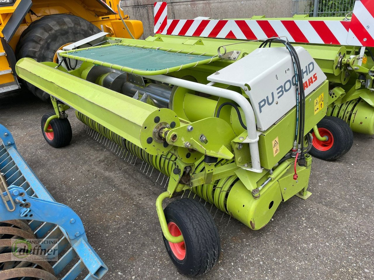 CLAAS PU 300 HD - Priključak za silažni kombajn: slika CLAAS PU 300 HD - Priključak za silažni kombajn CLAAS PU 300 HD - Priključak za silažni kombajn: slika CLAAS PU 300 HD - Priključak za silažni kombajn