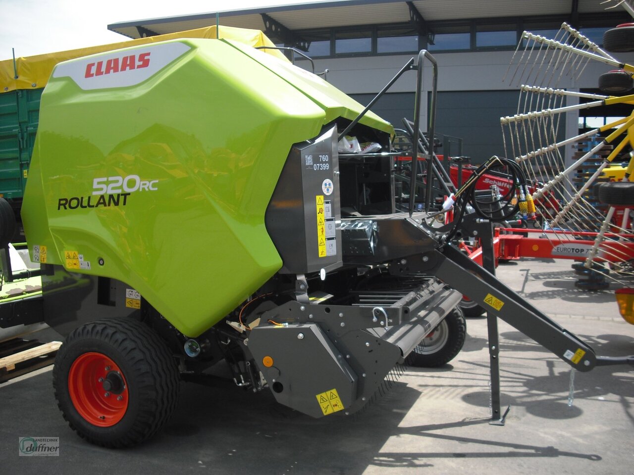 CLAAS ROLLANT 520 RC - Rolo balirka: slika CLAAS ROLLANT 520 RC - Rolo balirka CLAAS ROLLANT 520 RC - Rolo balirka: slika CLAAS ROLLANT 520 RC - Rolo balirka