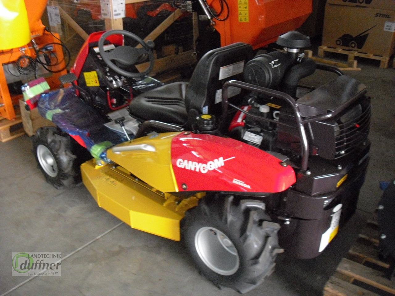 Canycom CMX 2402 - Vrtna kosilica: slika Canycom CMX 2402 - Vrtna kosilica Canycom CMX 2402 - Vrtna kosilica: slika Canycom CMX 2402 - Vrtna kosilica