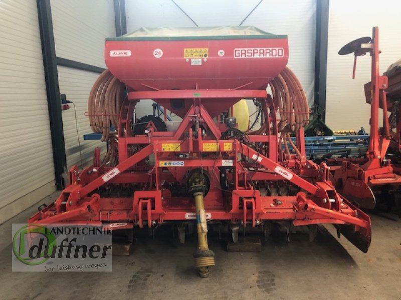 Maschio/Gaspardo DM 3000 u. Aliante 3000 - Kombajn i sijačica: slika Maschio/Gaspardo DM 3000 u. Aliante 3000 - Kombajn i sijačica Maschio/Gaspardo DM 3000 u. Aliante 3000 - Kombajn i sijačica: slika Maschio/Gaspardo DM 3000 u. Aliante 3000 - Kombajn i sijačica