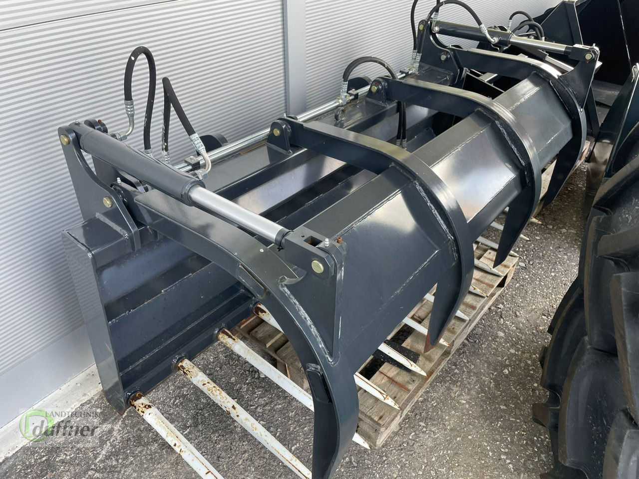 Schäffer Dung- und Silagezange 2,2m - Oprema za silose: slika Schäffer Dung- und Silagezange 2,2m - Oprema za silose Schäffer Dung- und Silagezange 2,2m - Oprema za silose: slika Schäffer Dung- und Silagezange 2,2m - Oprema za silose