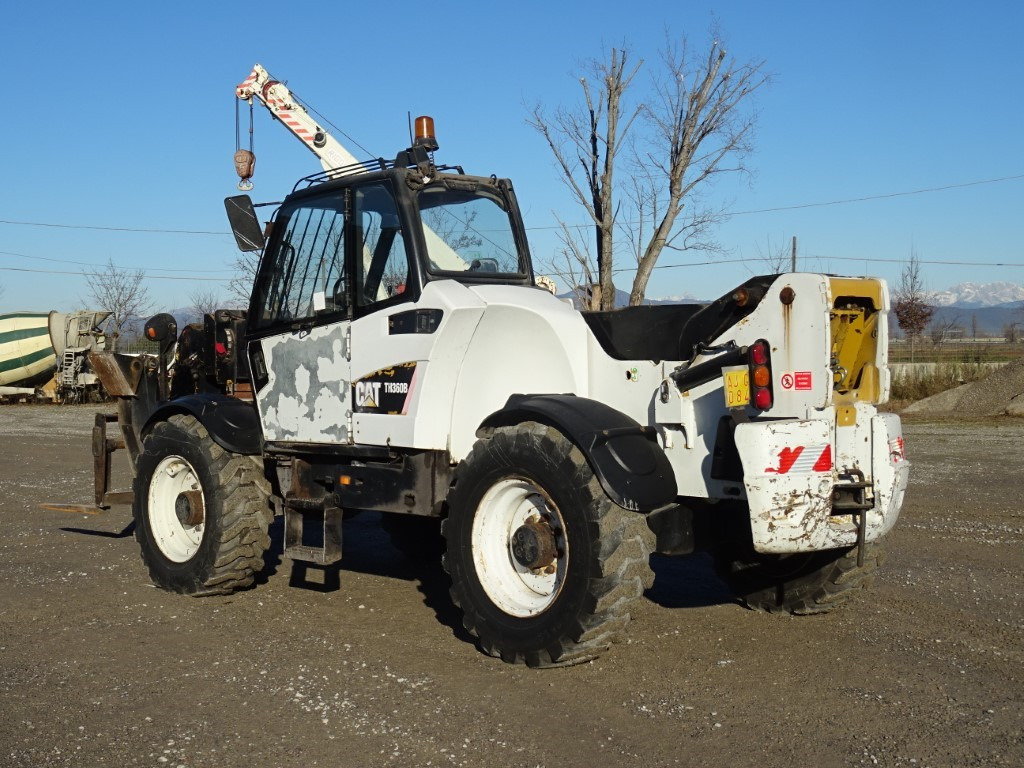 CATERPILLAR TH360B - Teleskopski rukovatelj: slika CATERPILLAR TH360B - Teleskopski rukovatelj CATERPILLAR TH360B - Teleskopski rukovatelj: slika CATERPILLAR TH360B - Teleskopski rukovatelj