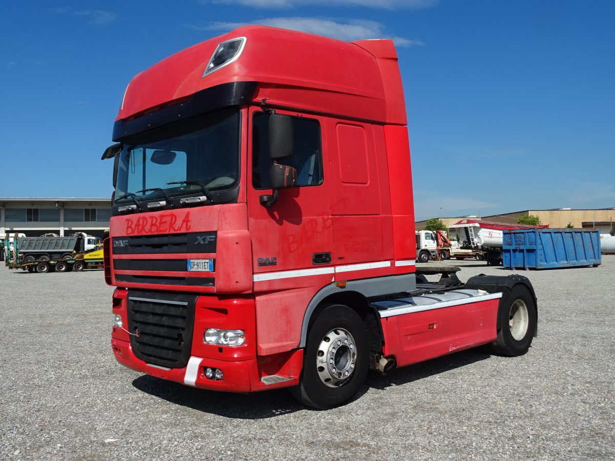 DAF XF 105.480 - Tegljač: slika DAF XF 105.480 - Tegljač DAF XF 105.480 - Tegljač: slika DAF XF 105.480 - Tegljač