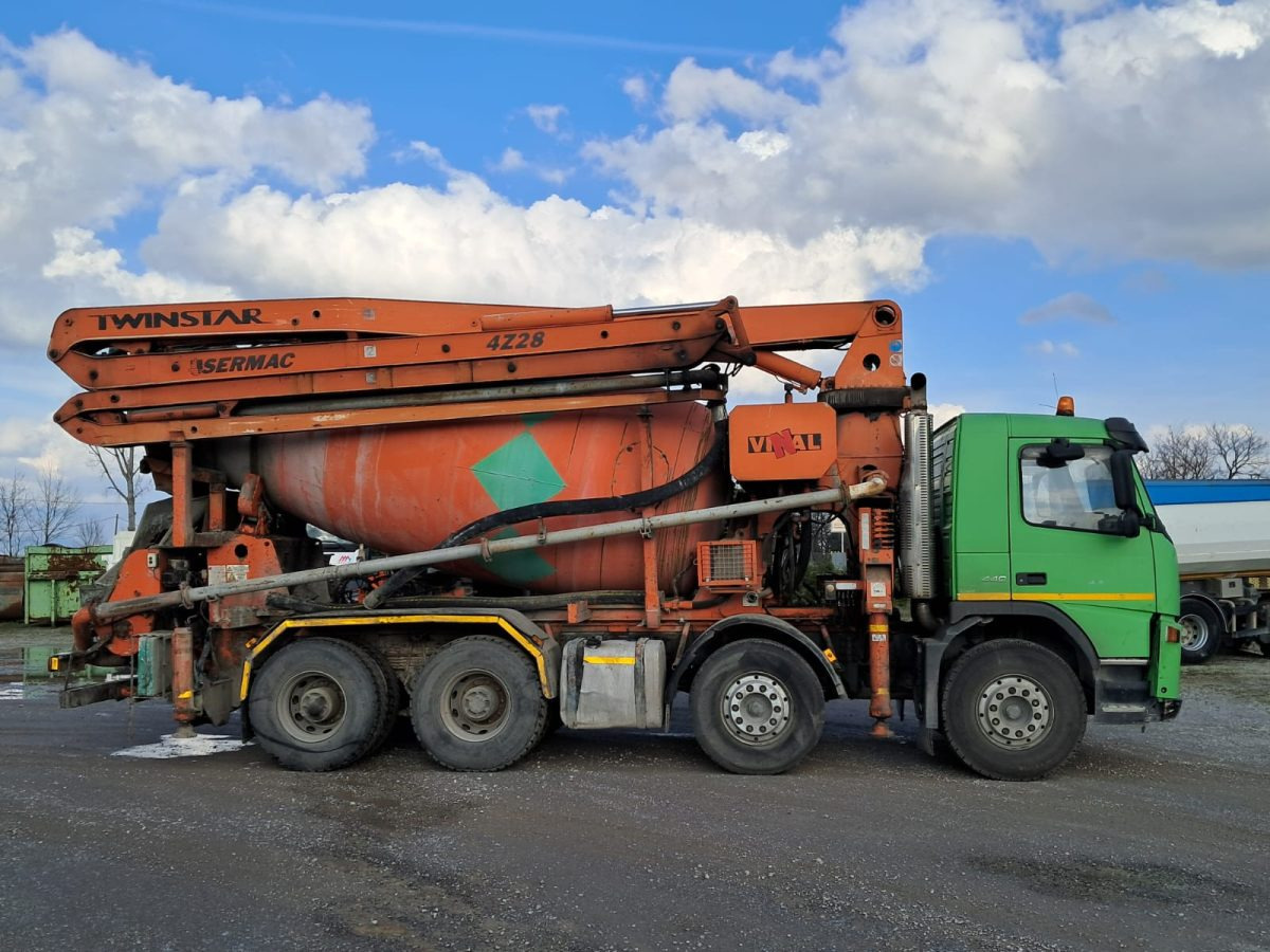 VOLVO FM 84R 440 SERMAC 4Z28 - Mikser pumpa: slika VOLVO FM 84R 440 SERMAC 4Z28 - Mikser pumpa VOLVO FM 84R 440 SERMAC 4Z28 - Mikser pumpa: slika VOLVO FM 84R 440 SERMAC 4Z28 - Mikser pumpa