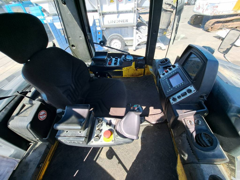 Valjak Bomag BW 174 A P-4 AM: slika Valjak Bomag BW 174 A P-4 AM Valjak Bomag BW 174 A P-4 AM: slika Valjak Bomag BW 174 A P-4 AM