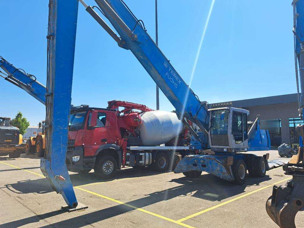 Fuchs MHL350C + generator - Stroj za rukovanje otpadom: slika Fuchs MHL350C + generator - Stroj za rukovanje otpadom Fuchs MHL350C + generator - Stroj za rukovanje otpadom: slika Fuchs MHL350C + generator - Stroj za rukovanje otpadom