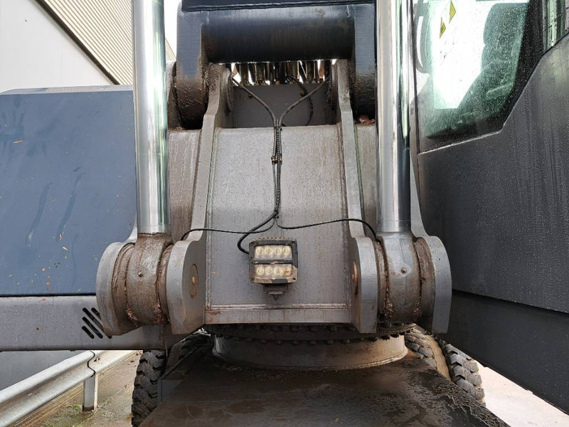 Zakup Fuchs MHL350F Fuchs MHL350F: slika Zakup Fuchs MHL350F Fuchs MHL350F