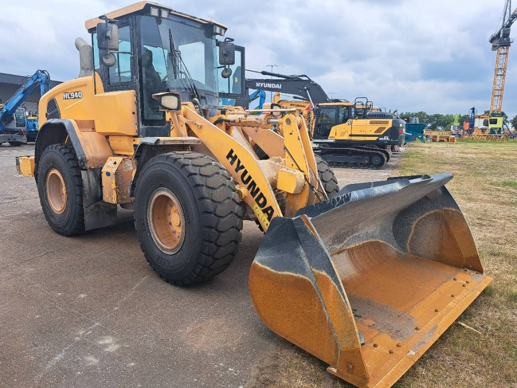 Hyundai HL940 - Utovarivač na kotačima: slika Hyundai HL940 - Utovarivač na kotačima Hyundai HL940 - Utovarivač na kotačima: slika Hyundai HL940 - Utovarivač na kotačima