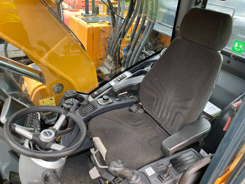 Zakup Hyundai HW 140 Hyundai HW 140: slika Zakup Hyundai HW 140 Hyundai HW 140 Zakup Hyundai HW 140 Hyundai HW 140: slika Zakup Hyundai HW 140 Hyundai HW 140