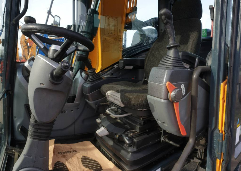 Zakup Hyundai HW 140 Hyundai HW 140: slika Zakup Hyundai HW 140 Hyundai HW 140 Zakup Hyundai HW 140 Hyundai HW 140: slika Zakup Hyundai HW 140 Hyundai HW 140