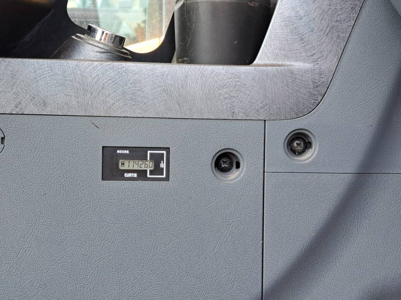 Zakup Hyundai HW 140 Hyundai HW 140: slika Zakup Hyundai HW 140 Hyundai HW 140 Zakup Hyundai HW 140 Hyundai HW 140: slika Zakup Hyundai HW 140 Hyundai HW 140