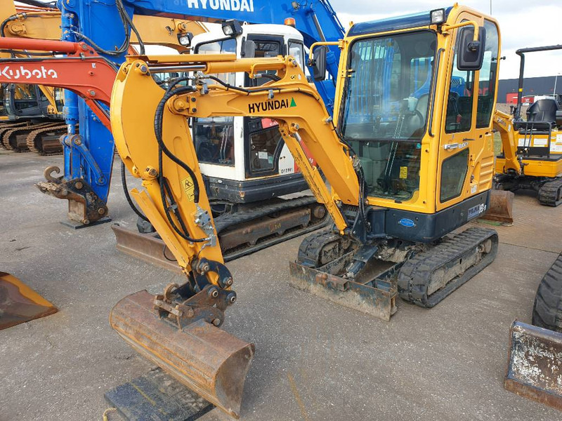 Hyundai Robex 18-9 - Mini bager: slika Hyundai Robex 18-9 - Mini bager Hyundai Robex 18-9 - Mini bager: slika Hyundai Robex 18-9 - Mini bager
