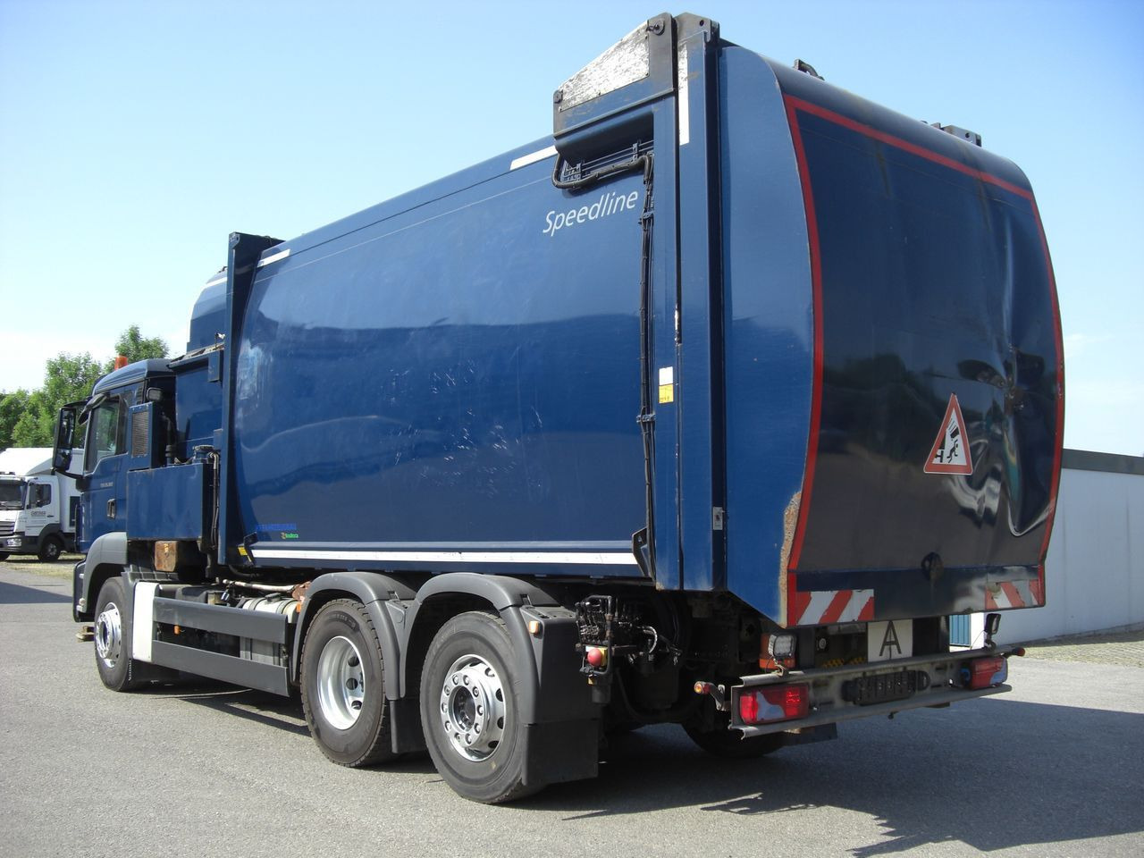 MAN 26360FNLL / SEITENLADER MAN 26360FNLL / SEITENLADER - Kamion za odvoz smeća: slika MAN 26360FNLL / SEITENLADER MAN 26360FNLL / SEITENLADER - Kamion za odvoz smeća MAN 26360FNLL / SEITENLADER MAN 26360FNLL / SEITENLADER - Kamion za odvoz smeća: slika MAN 26360FNLL / SEITENLADER MAN 26360FNLL / SEITENLADER - Kamion za odvoz smeća