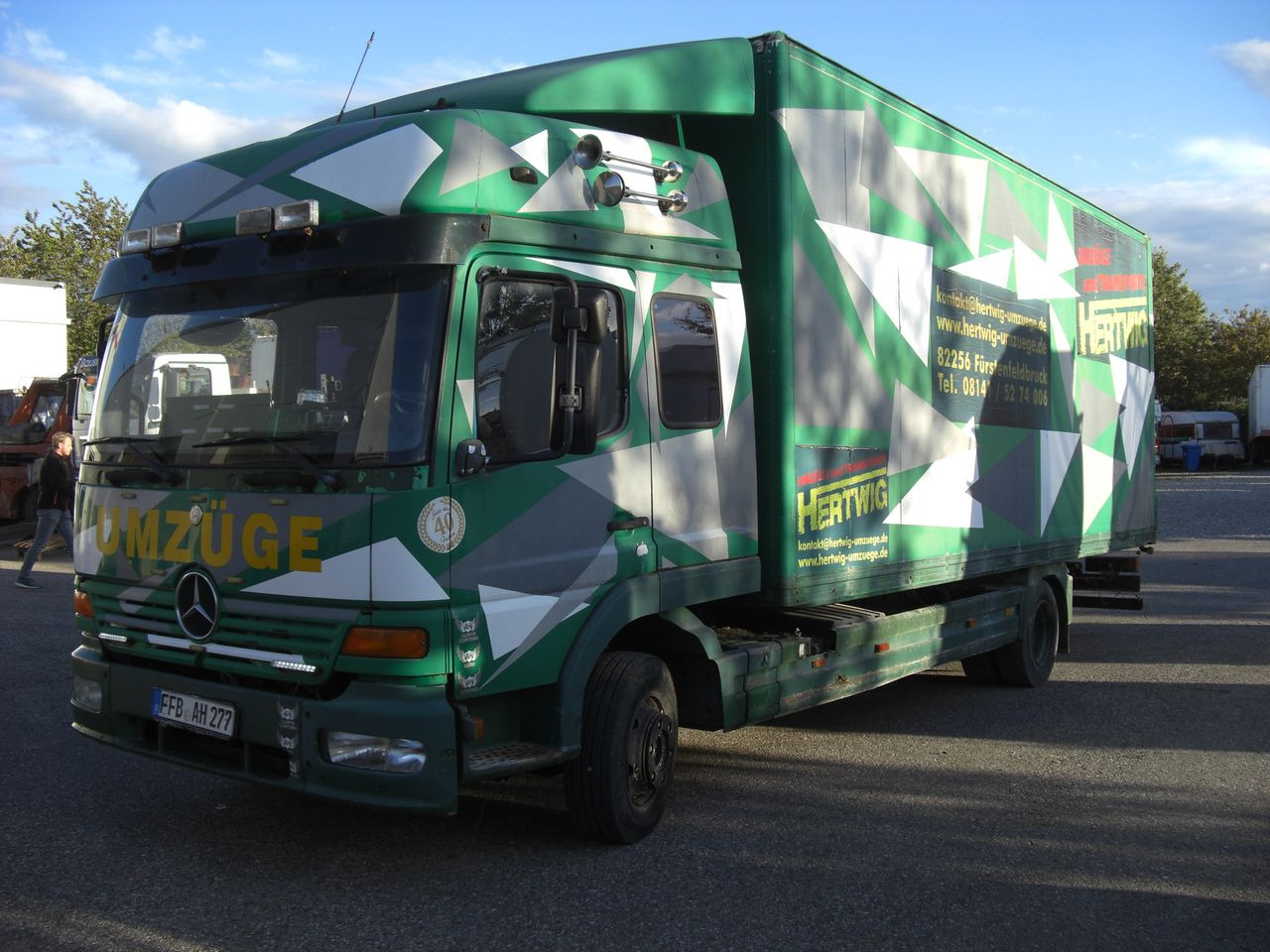 Mercedes-Benz 823L - Kamion sandučar: slika Mercedes-Benz 823L - Kamion sandučar Mercedes-Benz 823L - Kamion sandučar: slika Mercedes-Benz 823L - Kamion sandučar