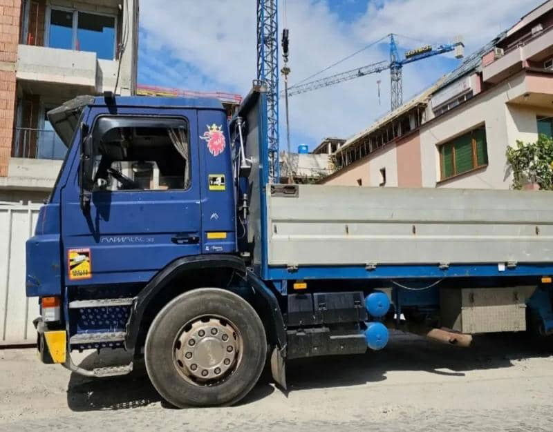 Scania 93 Carne - Kamion s kranom: slika Scania 93 Carne - Kamion s kranom Scania 93 Carne - Kamion s kranom: slika Scania 93 Carne - Kamion s kranom