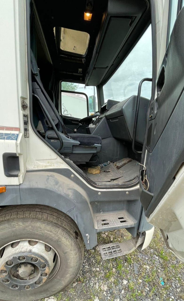 DAF CF 85 - Tegljač: slika DAF CF 85 - Tegljač DAF CF 85 - Tegljač: slika DAF CF 85 - Tegljač