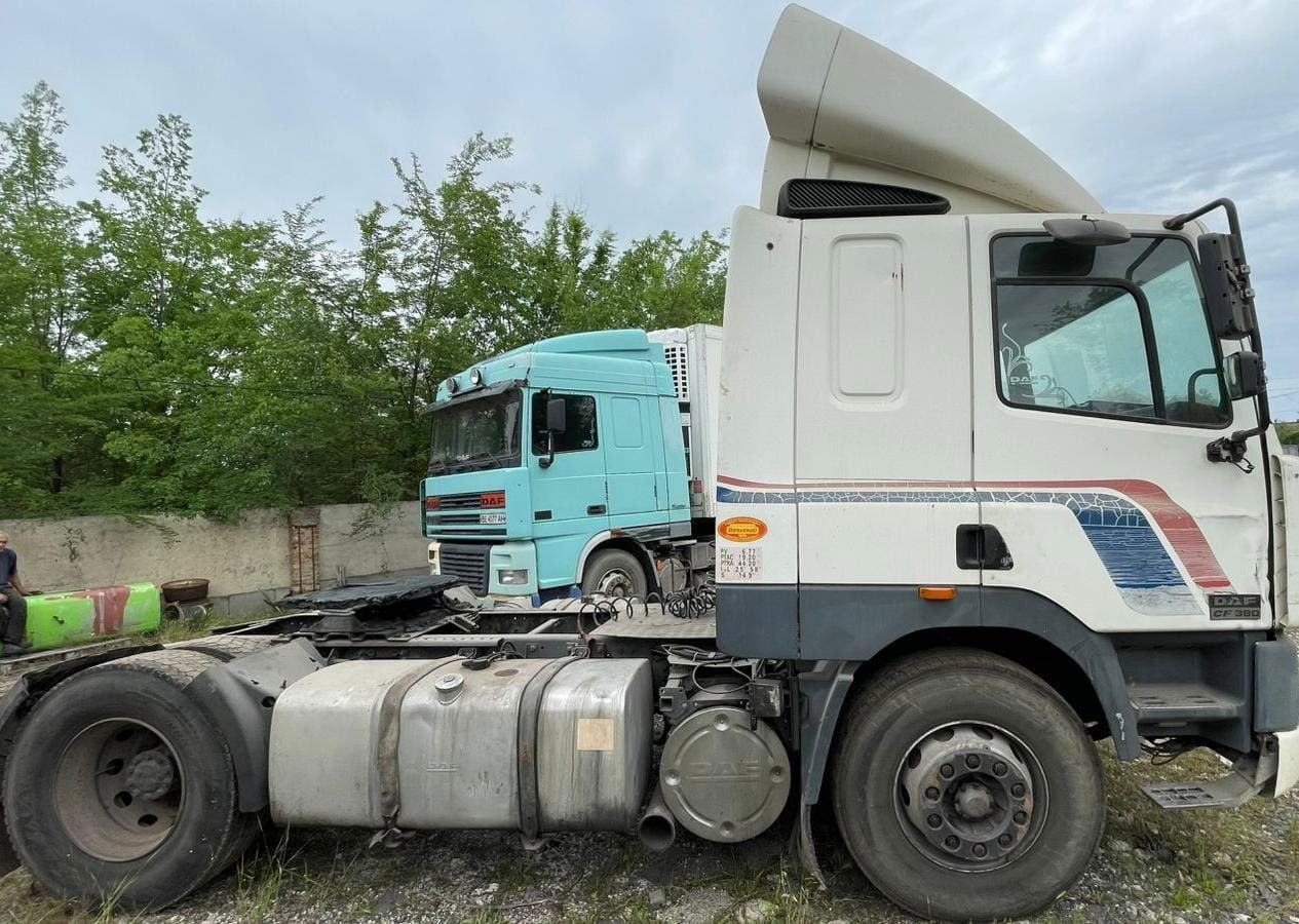 DAF CF 85 - Tegljač: slika DAF CF 85 - Tegljač DAF CF 85 - Tegljač: slika DAF CF 85 - Tegljač