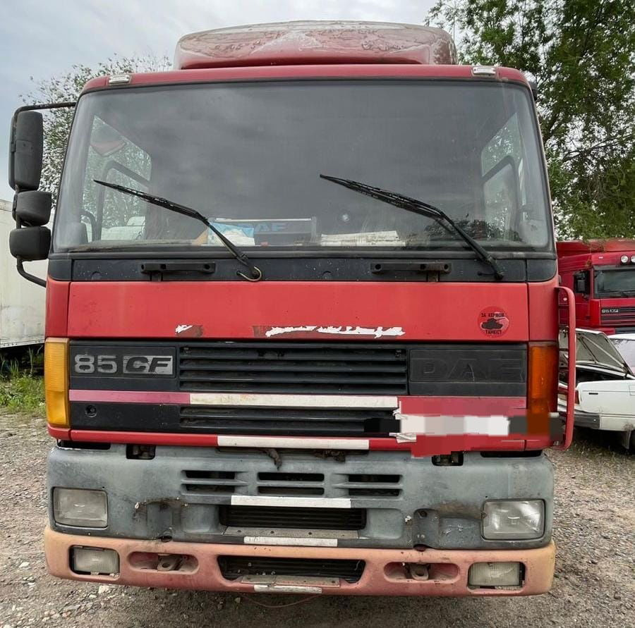 DAF CF 85 Tractor unit - Tegljač: slika DAF CF 85 Tractor unit - Tegljač DAF CF 85 Tractor unit - Tegljač: slika DAF CF 85 Tractor unit - Tegljač
