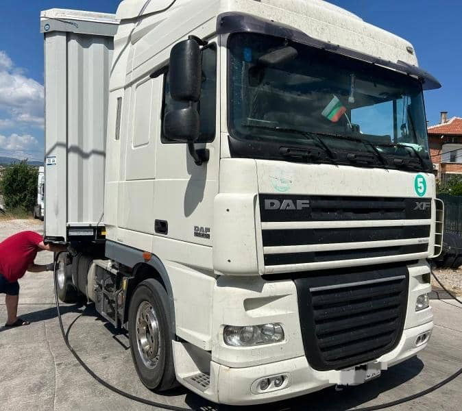 DAF XF 105.410 Tractor unit - Tegljač: slika DAF XF 105.410 Tractor unit - Tegljač DAF XF 105.410 Tractor unit - Tegljač: slika DAF XF 105.410 Tractor unit - Tegljač
