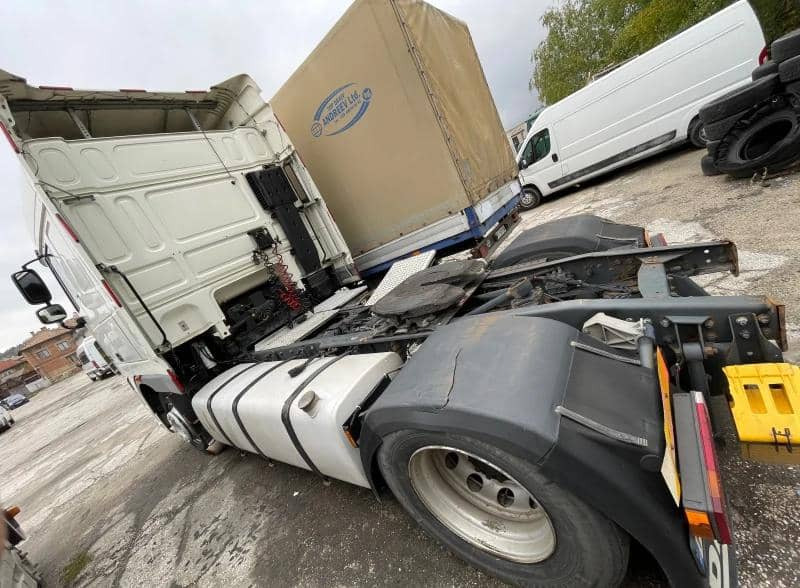 DAF XF 105 - Tegljač: slika DAF XF 105 - Tegljač DAF XF 105 - Tegljač: slika DAF XF 105 - Tegljač