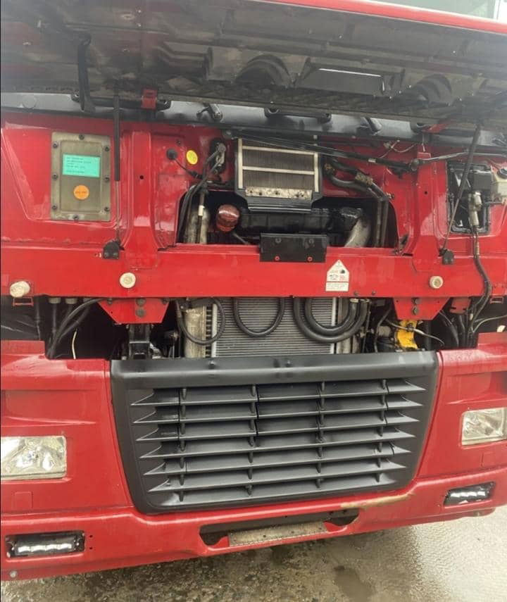 DAF XF 95.430 Tractor head 4x2 - Tegljač: slika DAF XF 95.430 Tractor head 4x2 - Tegljač DAF XF 95.430 Tractor head 4x2 - Tegljač: slika DAF XF 95.430 Tractor head 4x2 - Tegljač