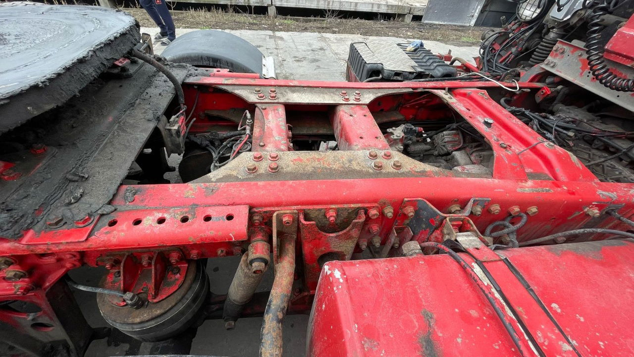 DAF XF 95.430 Tractor head 6x2 - Tegljač: slika DAF XF 95.430 Tractor head 6x2 - Tegljač DAF XF 95.430 Tractor head 6x2 - Tegljač: slika DAF XF 95.430 Tractor head 6x2 - Tegljač