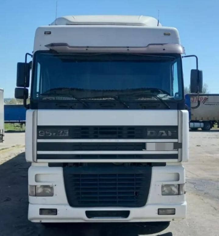 DAF XF 95 - Tegljač: slika DAF XF 95 - Tegljač DAF XF 95 - Tegljač: slika DAF XF 95 - Tegljač