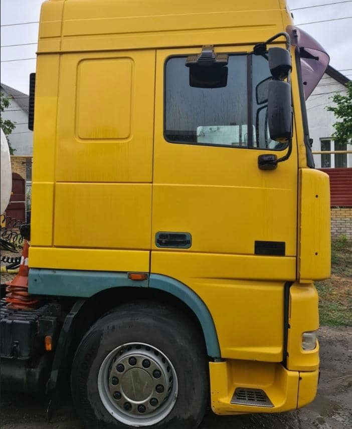 DAF XF 95 Tractor unit - Tegljač: slika DAF XF 95 Tractor unit - Tegljač DAF XF 95 Tractor unit - Tegljač: slika DAF XF 95 Tractor unit - Tegljač