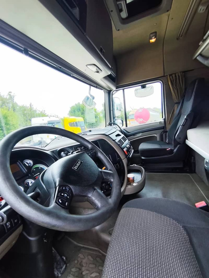 Daf XF105 - Tegljač: slika Daf XF105 - Tegljač Daf XF105 - Tegljač: slika Daf XF105 - Tegljač
