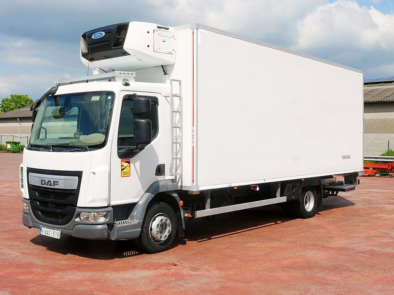 DAF 180.12 LF FA KUHLKOFFER CARRIER SUPRA 850 MULTI - Kamion hladnjača: slika DAF 180.12 LF FA KUHLKOFFER CARRIER SUPRA 850 MULTI - Kamion hladnjača DAF 180.12 LF FA KUHLKOFFER CARRIER SUPRA 850 MULTI - Kamion hladnjača: slika DAF 180.12 LF FA KUHLKOFFER CARRIER SUPRA 850 MULTI - Kamion hladnjača