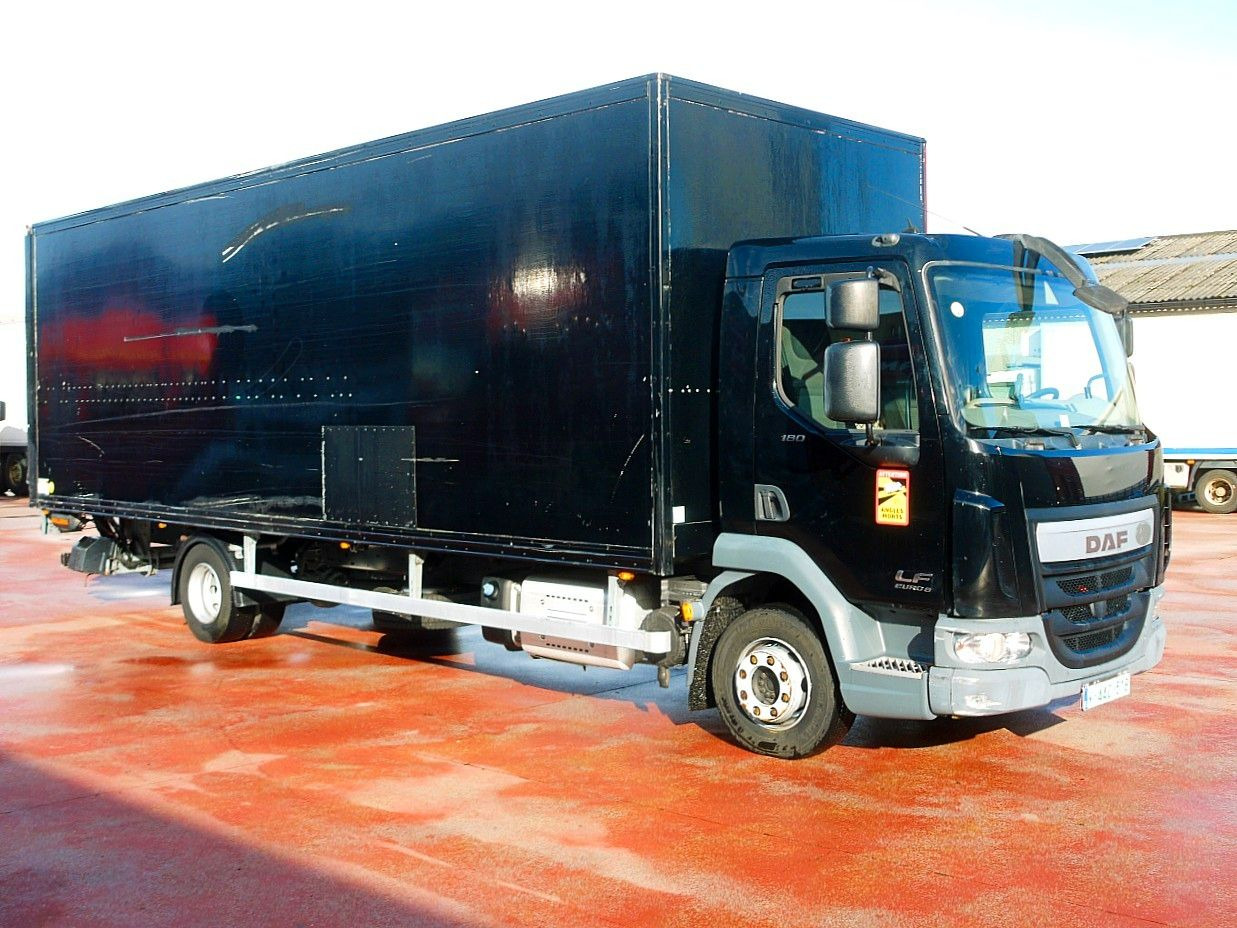 DAF LF 180 12 MEUBEL KOFFER LBW LUFT FEDERUNG AIRCO - Kamion sandučar: slika DAF LF 180 12 MEUBEL KOFFER LBW LUFT FEDERUNG AIRCO - Kamion sandučar DAF LF 180 12 MEUBEL KOFFER LBW LUFT FEDERUNG AIRCO - Kamion sandučar: slika DAF LF 180 12 MEUBEL KOFFER LBW LUFT FEDERUNG AIRCO - Kamion sandučar