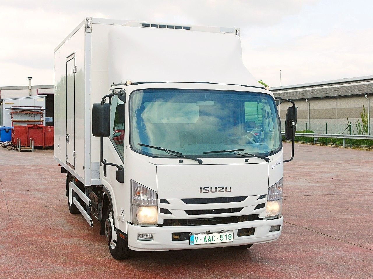 Isuzu N2R 75 KUHLKOFFER THERMOKING V500 MAX €6 - Dostavno vozilo hladnjača: slika Isuzu N2R 75 KUHLKOFFER THERMOKING V500 MAX €6 - Dostavno vozilo hladnjača Isuzu N2R 75 KUHLKOFFER THERMOKING V500 MAX €6 - Dostavno vozilo hladnjača: slika Isuzu N2R 75 KUHLKOFFER THERMOKING V500 MAX €6 - Dostavno vozilo hladnjača