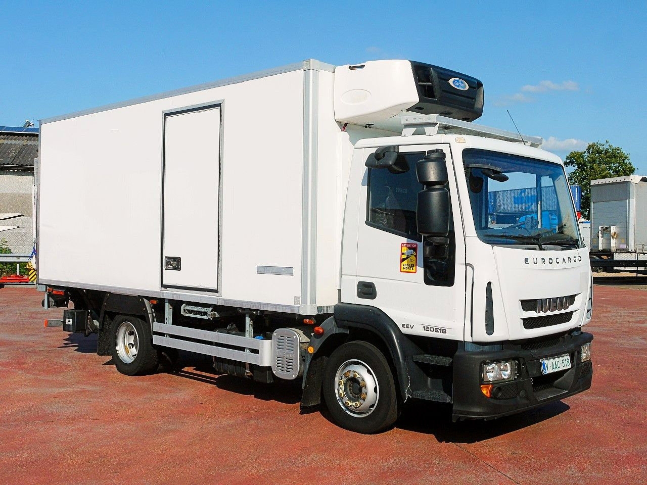 Iveco 120E18 EUROCARGO KUHLKOFFER CARRIER SUPRA 550 - Kamion hladnjača: slika Iveco 120E18 EUROCARGO KUHLKOFFER CARRIER SUPRA 550 - Kamion hladnjača Iveco 120E18 EUROCARGO KUHLKOFFER CARRIER SUPRA 550 - Kamion hladnjača: slika Iveco 120E18 EUROCARGO KUHLKOFFER CARRIER SUPRA 550 - Kamion hladnjača