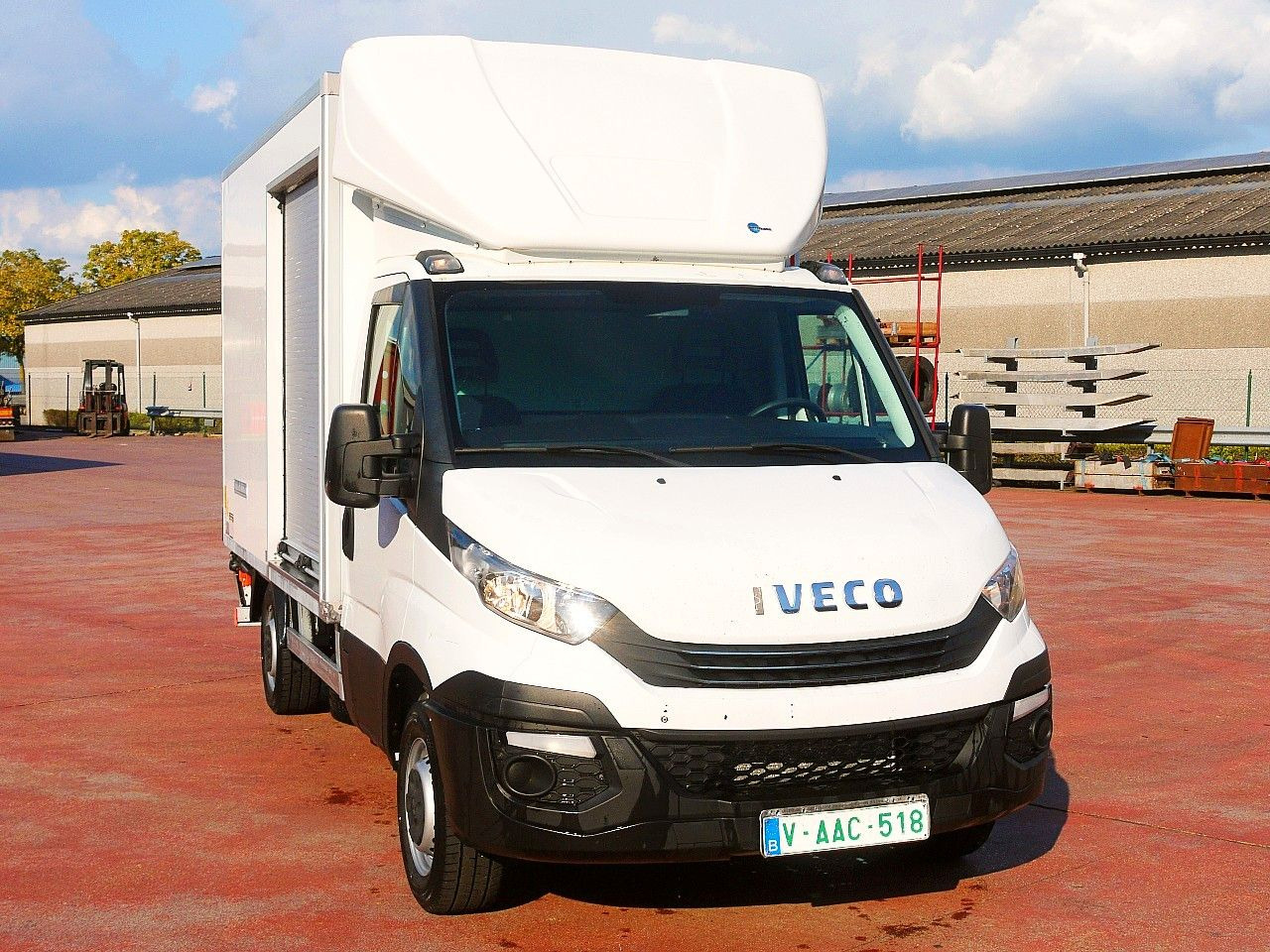 Iveco 35S14 DAILY ISOTHERMKOFFER LADEBORDWAND luft fed - Dostavno vozilo hladnjača: slika  Iveco 35S14 DAILY ISOTHERMKOFFER LADEBORDWAND luft fed - Dostavno vozilo hladnjača Iveco 35S14 DAILY ISOTHERMKOFFER LADEBORDWAND luft fed - Dostavno vozilo hladnjača: slika  Iveco 35S14 DAILY ISOTHERMKOFFER LADEBORDWAND luft fed - Dostavno vozilo hladnjača