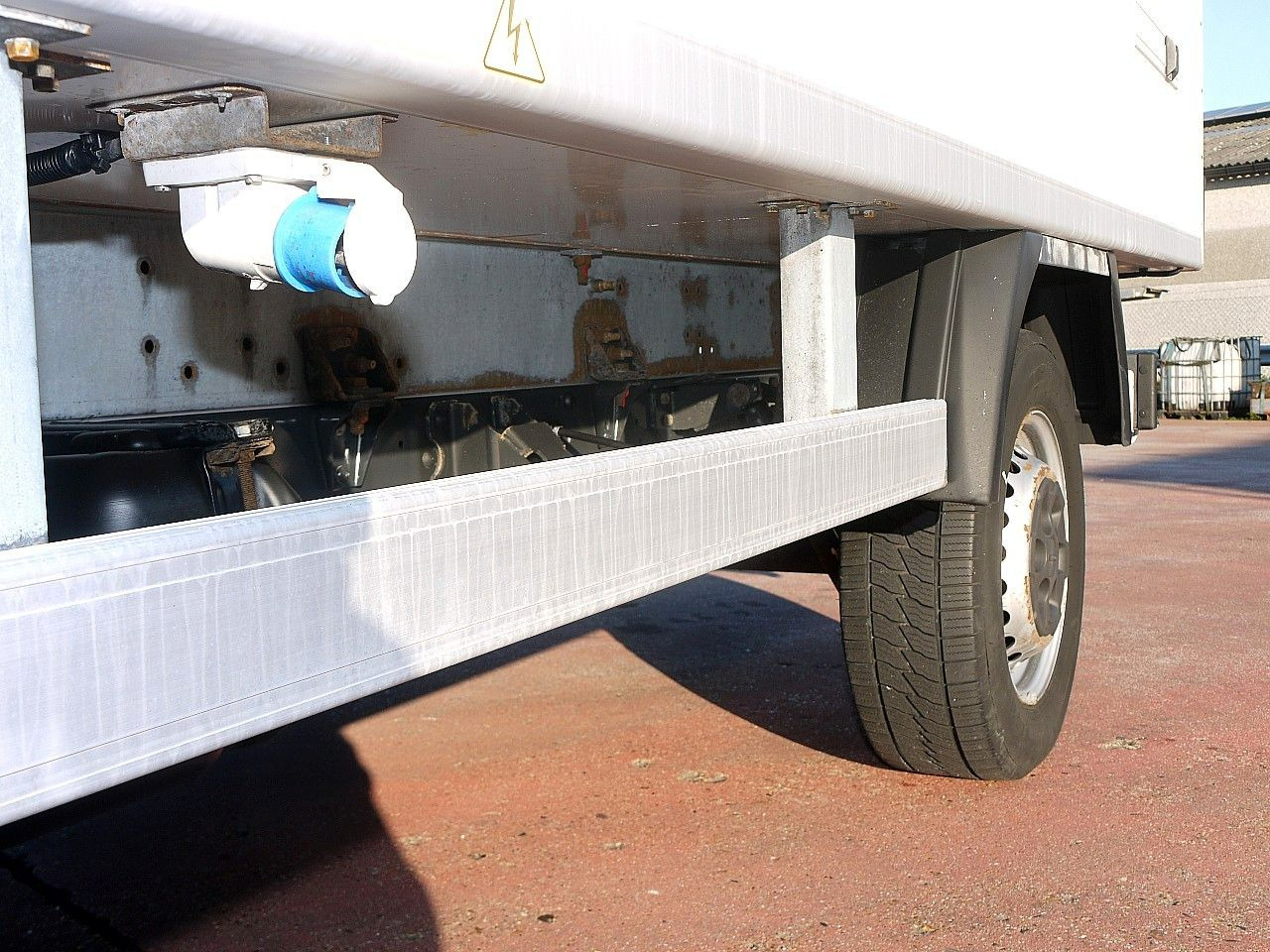 Dostavno vozilo hladnjača Iveco 35S14 DAILY KUHLKOFFER CARRIER XARIOS 350 -29C: slika Dostavno vozilo hladnjača Iveco 35S14 DAILY KUHLKOFFER CARRIER XARIOS 350 -29C