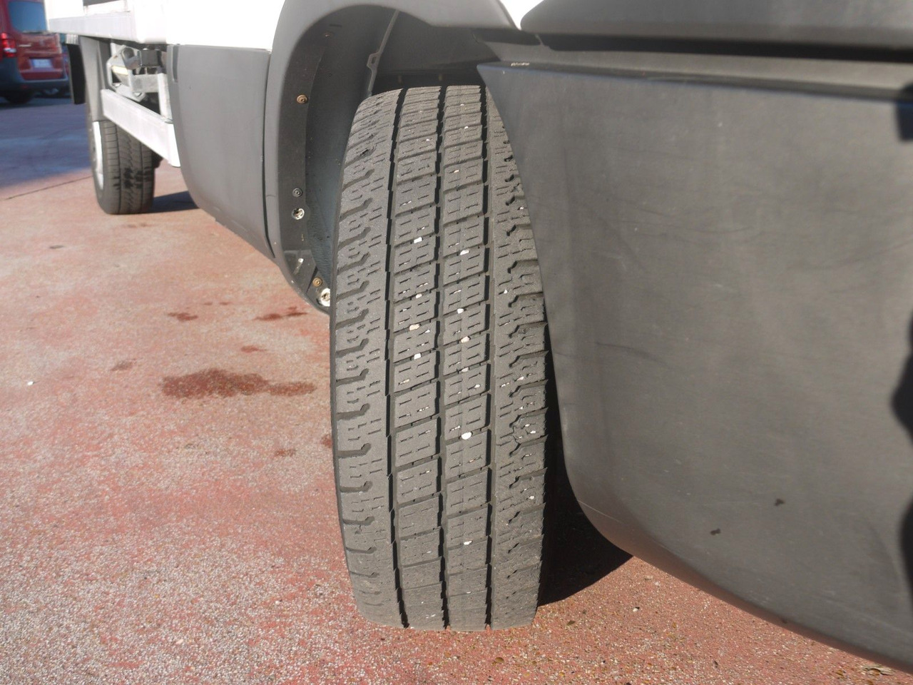 Dostavno vozilo hladnjača Iveco 35S14 DAILY KUHLKOFFER CARRIER XARIOS 350 -29C: slika Dostavno vozilo hladnjača Iveco 35S14 DAILY KUHLKOFFER CARRIER XARIOS 350 -29C