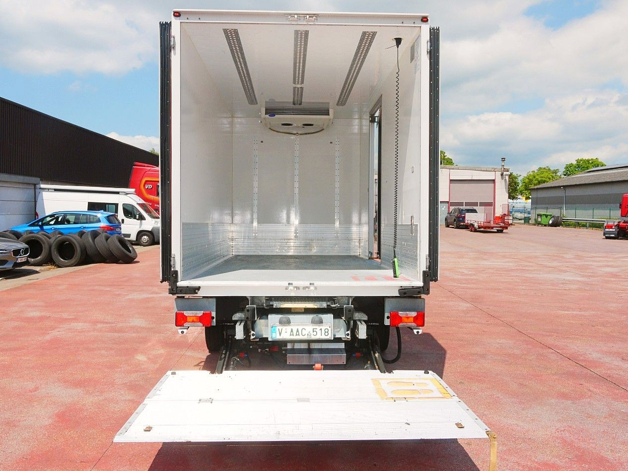 Dostavno vozilo hladnjača Iveco 70C17 KUHLKOFFER CARRIER XARIOS 500 A/C LUFT LBW: slika Dostavno vozilo hladnjača Iveco 70C17 KUHLKOFFER CARRIER XARIOS 500 A/C LUFT LBW Dostavno vozilo hladnjača Iveco 70C17 KUHLKOFFER CARRIER XARIOS 500 A/C LUFT LBW: slika Dostavno vozilo hladnjača Iveco 70C17 KUHLKOFFER CARRIER XARIOS 500 A/C LUFT LBW