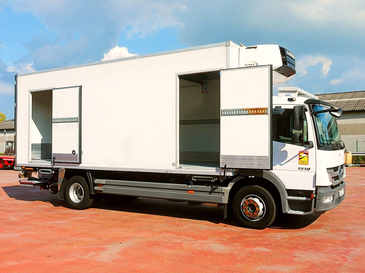 Mercedes-Benz 1518 ATEGO KUHLKOFER CARRIER SUPRA 850 Mult LUFT - Kamion hladnjača: slika Mercedes-Benz 1518 ATEGO KUHLKOFER CARRIER SUPRA 850 Mult LUFT - Kamion hladnjača Mercedes-Benz 1518 ATEGO KUHLKOFER CARRIER SUPRA 850 Mult LUFT - Kamion hladnjača: slika Mercedes-Benz 1518 ATEGO KUHLKOFER CARRIER SUPRA 850 Mult LUFT - Kamion hladnjača